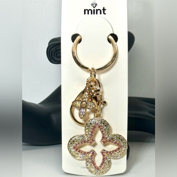 BAG CHARM Crystal Clover Keychain Charm - Pink & Gold Accent - Picture 1 of 7